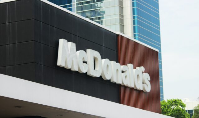 Z troską o każdą sekundę: od lokalnej restauracji do imperium McDonald’s